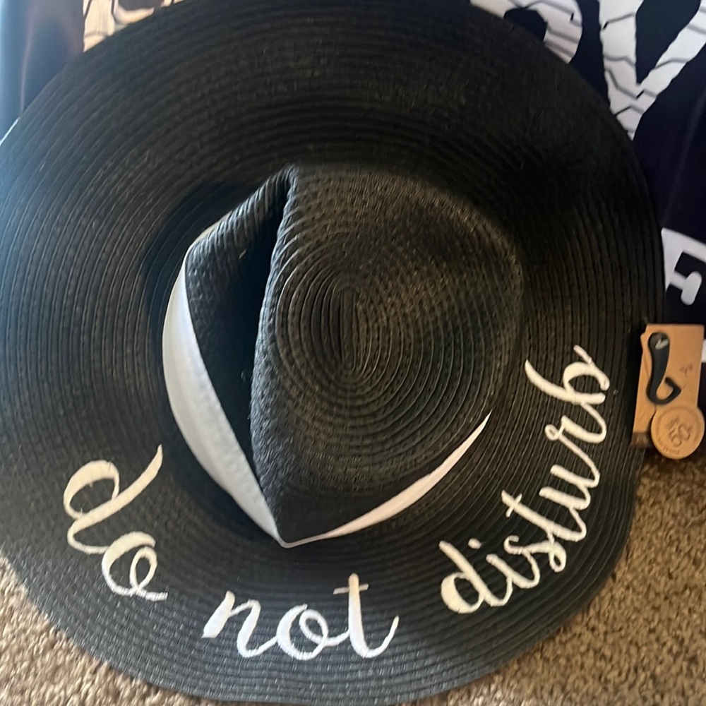 NWT- Do Not Disturb Sun hat